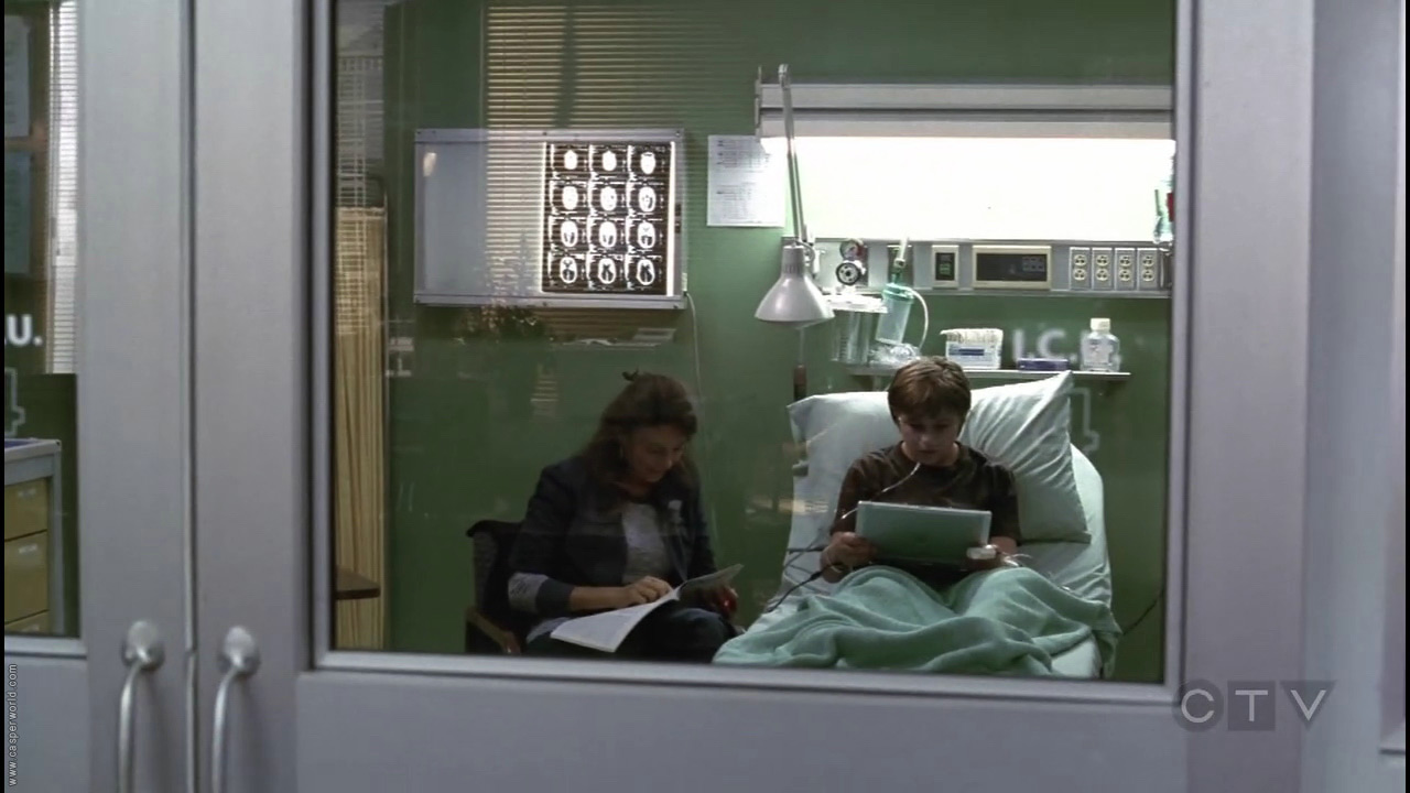 Miles Heizer in ER, episode: Officer Down