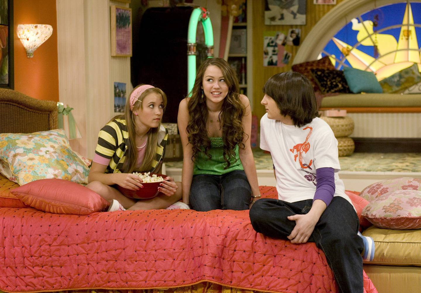 Miley Cyrus in Hannah Montana (Season 2)