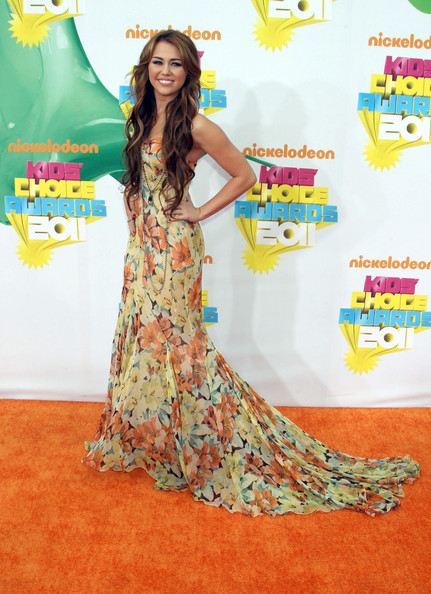 Miley Cyrus in Kids' Choice Awards 2011