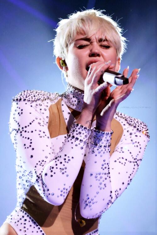 Miley Cyrus in The Bangerz Tour