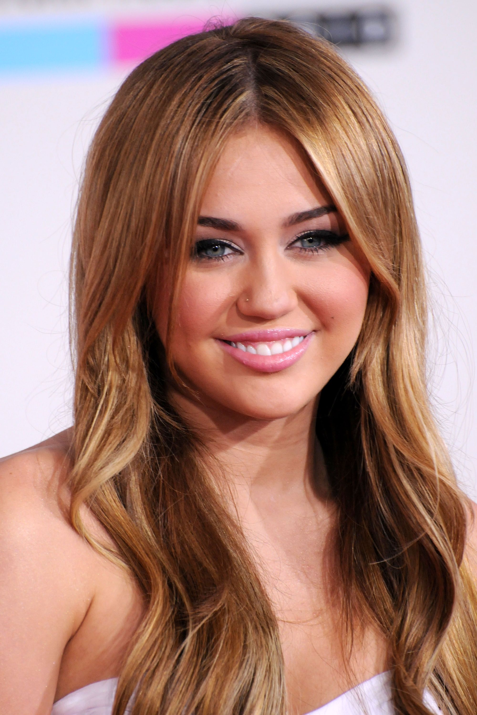 Miley Cyrus in American Music Awards: 2010 