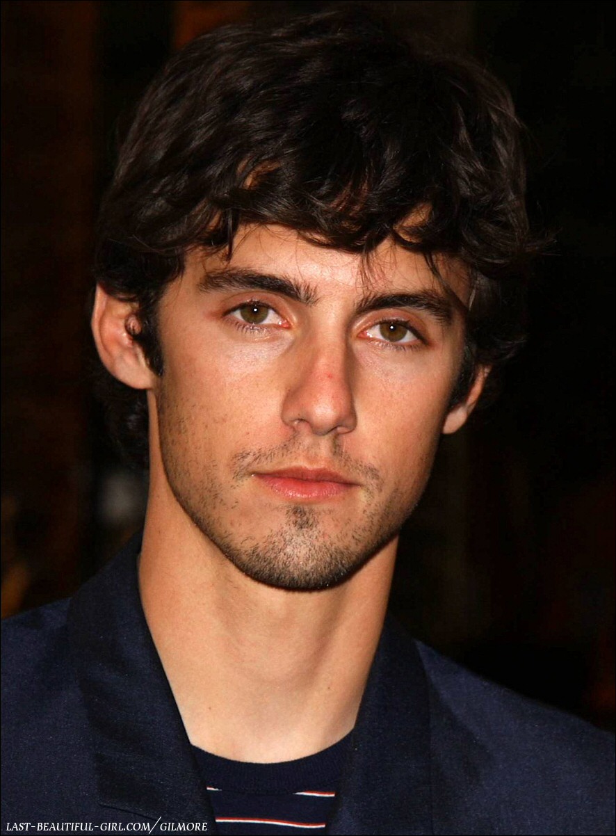 Milo Ventimiglia машину