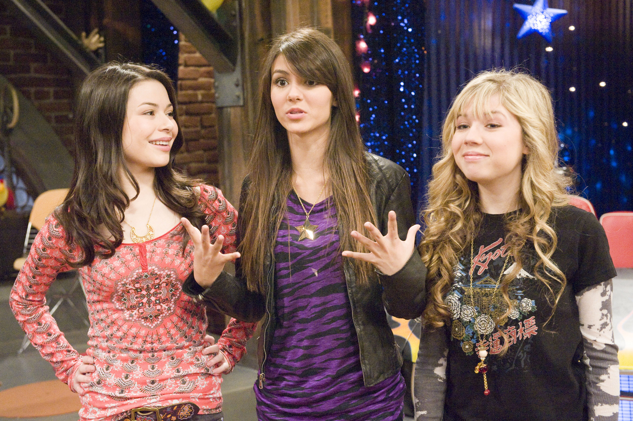 Miranda Cosgrove in iCarly: (Season 2)