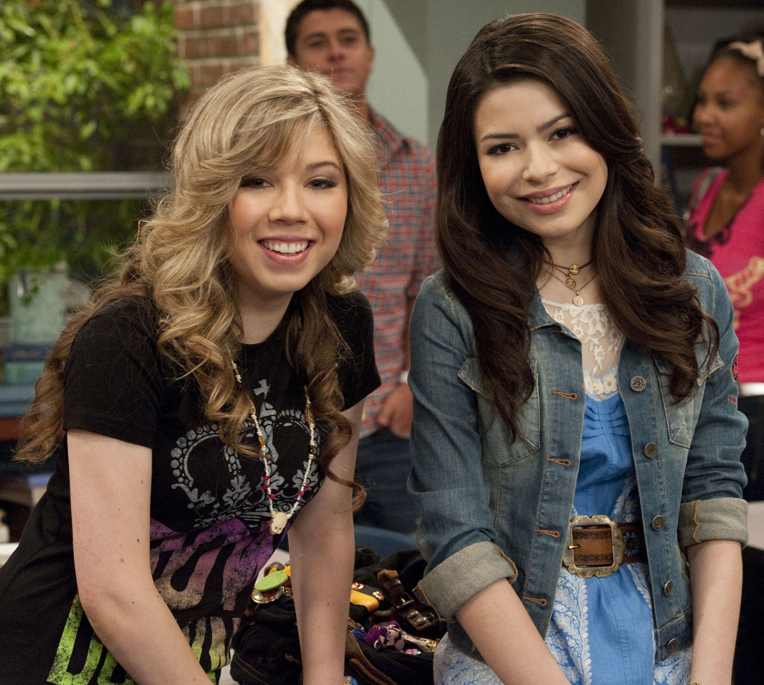 Miranda Cosgrove in iCarly: (Season 4)