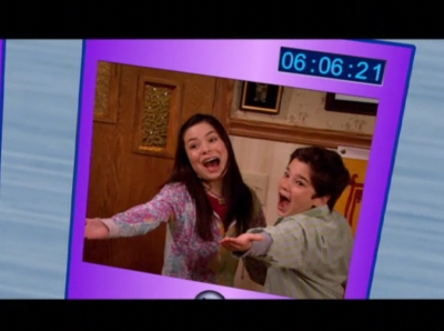 Miranda Cosgrove in iCarly: (Season 1)