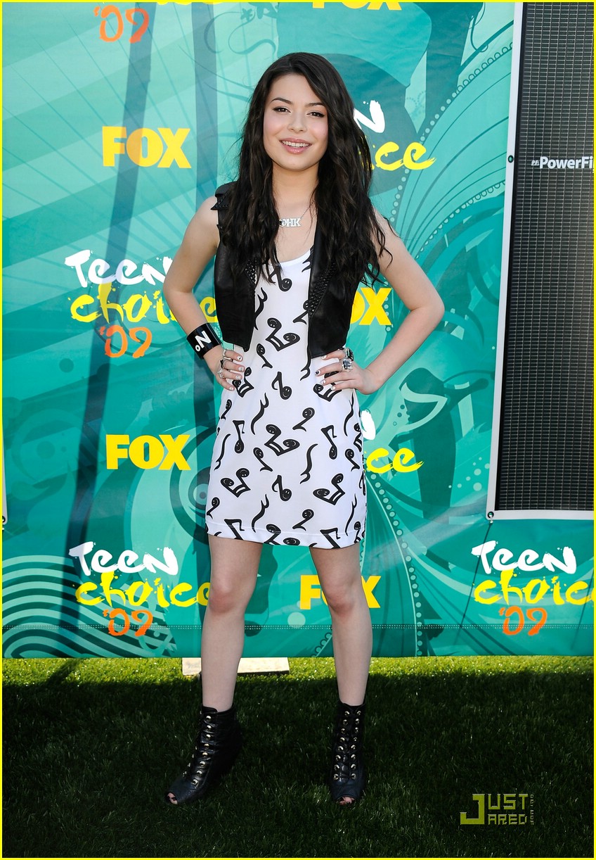 Miranda Cosgrove in Teen Choice Awards 2009
