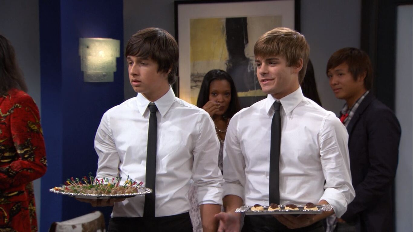 Mitch Holleman in Shake It Up, episode: Party It Up!