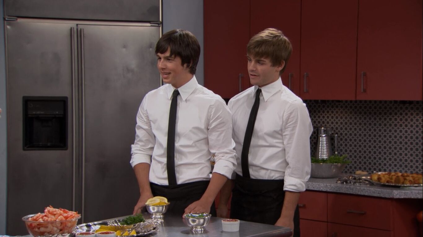 Mitch Holleman in Shake It Up, episode: Party It Up!