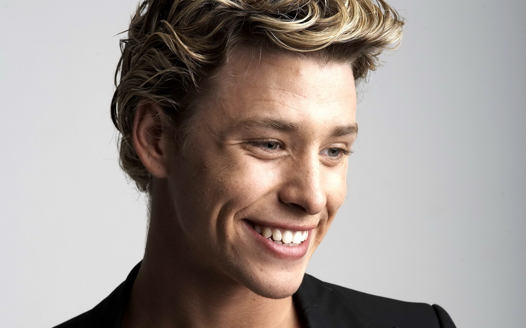 General photo of Mitch Hewer