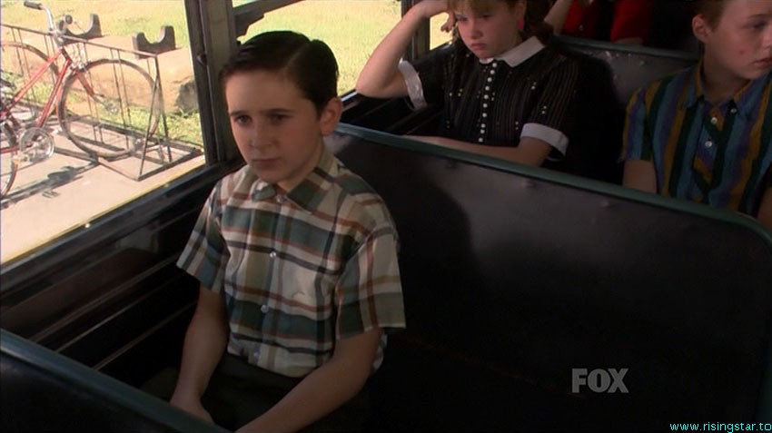 Mitchel Musso in Oliver Beene, episode: Soup to Nuts