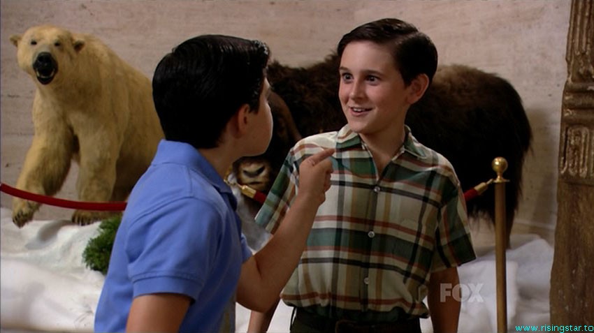 Mitchel Musso in Oliver Beene, episode: Soup to Nuts