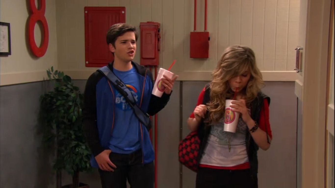 Nathan Kress in iCarly, episode: iGot A Hot Room