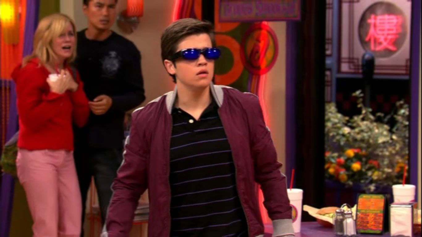 Nathan Kress in iCarly, episode: iSam's Mom