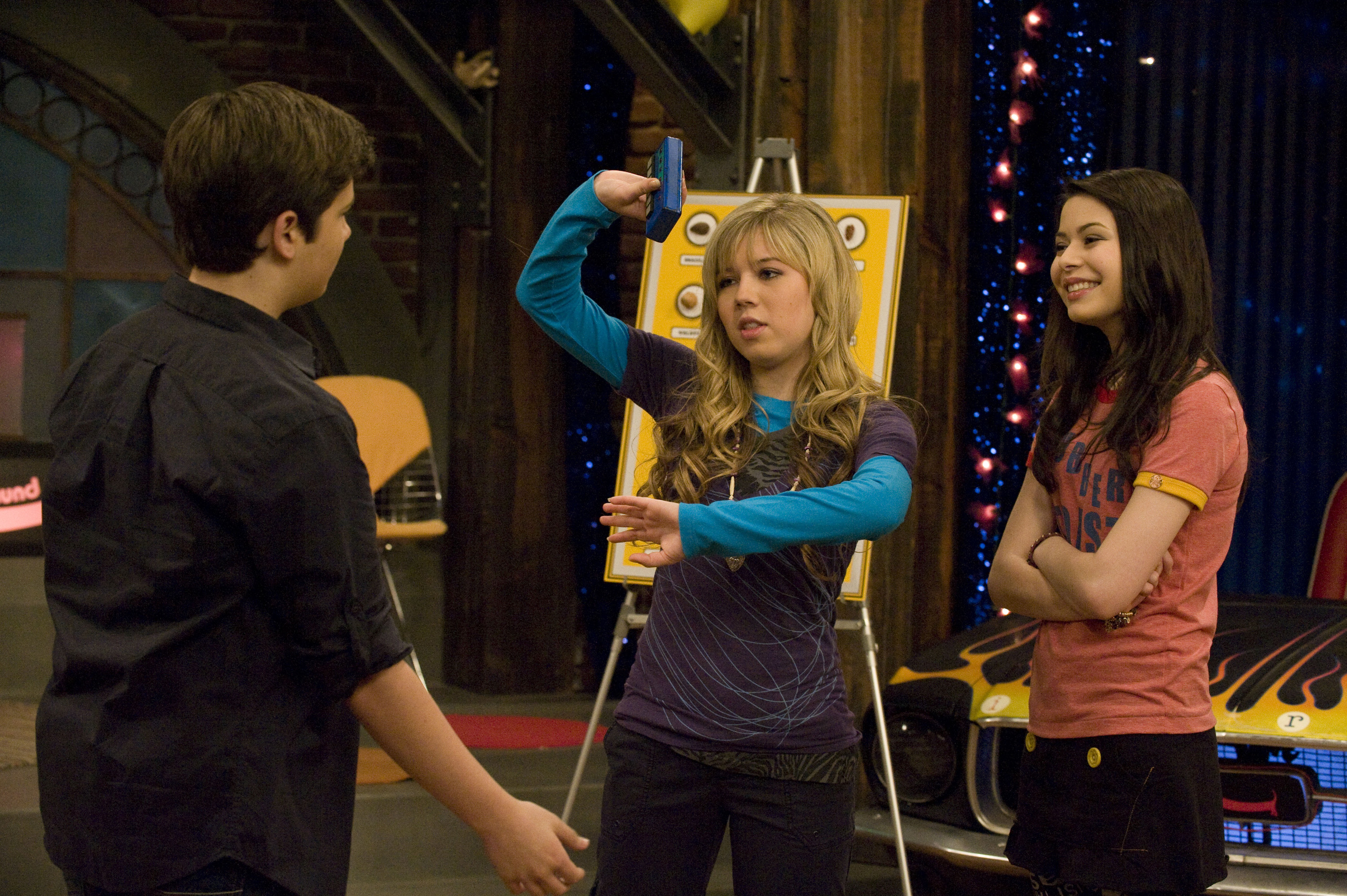 Icarly toilet paper twitter