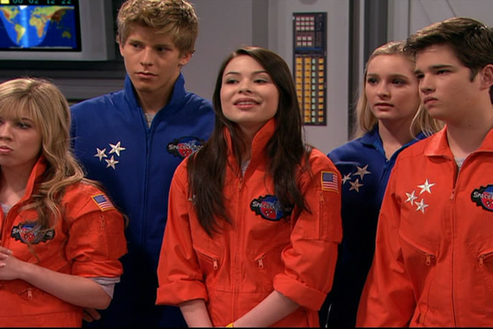 Nathan Kress in iCarly, episode: iSpace Out