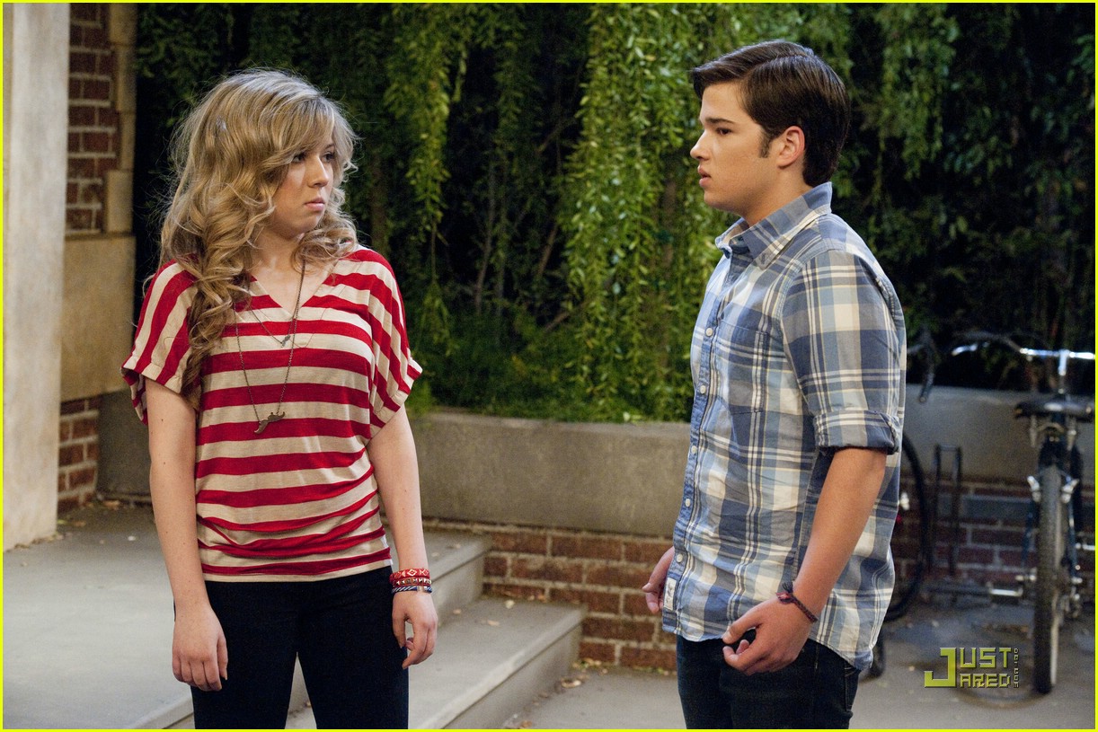 Nathan Kress in iCarly, episode: iOMG