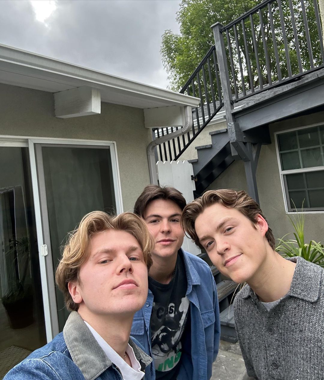 General photo of New Hope Club