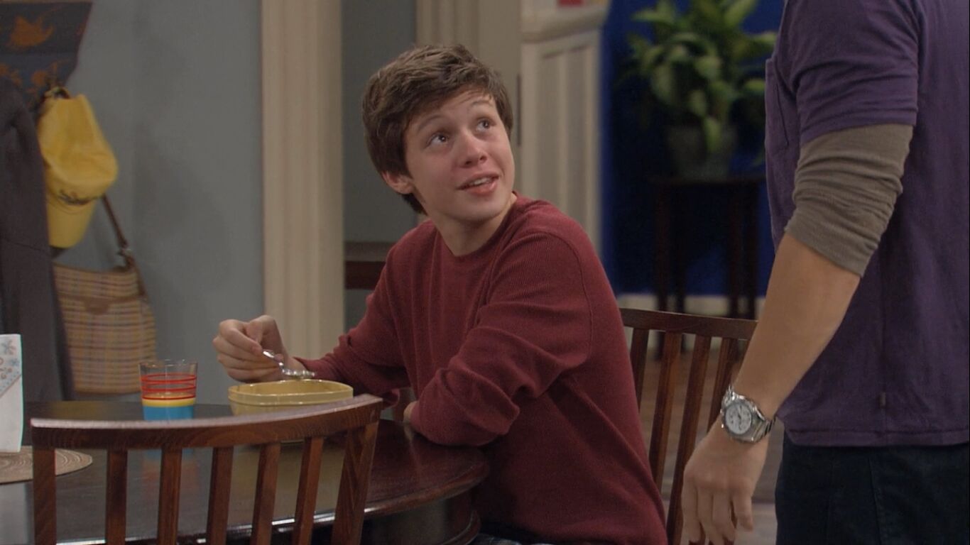 Nick Robinson in Melissa & Joey, episode: The Other Longo