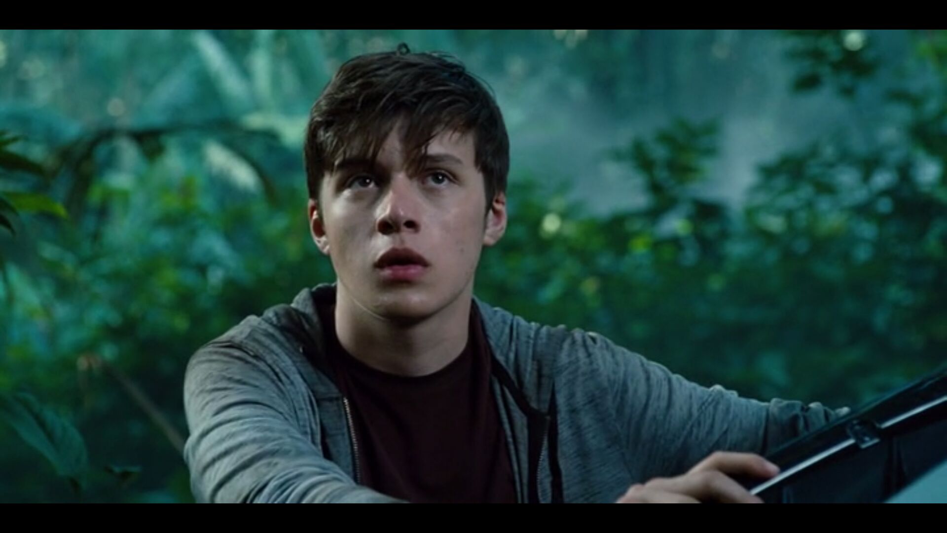 Picture Of Nick Robinson In Jurassic World Nick Robinson 1457840672