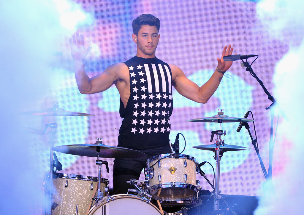 Nick Jonas in Teen Choice Awards 2013