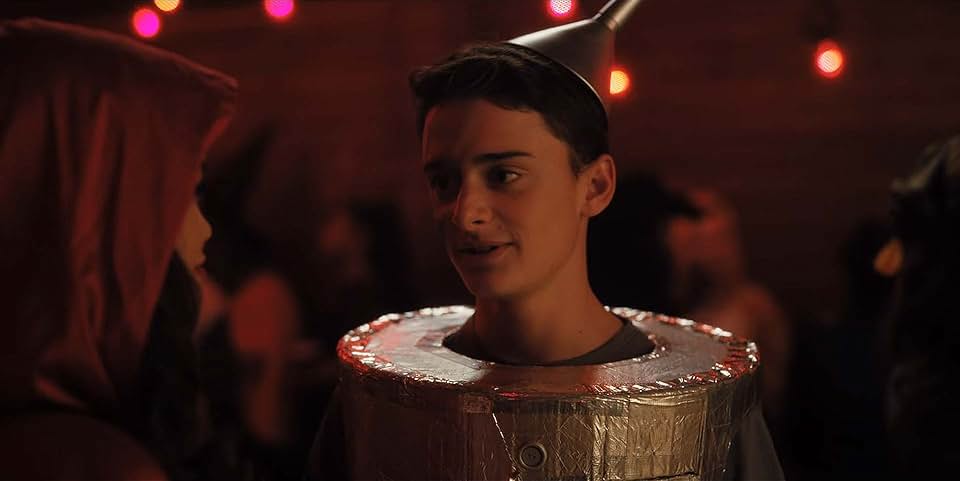 Picture Of Noah Schnapp In Hubie Halloween - Noah-Schnapp-1723064021 ...