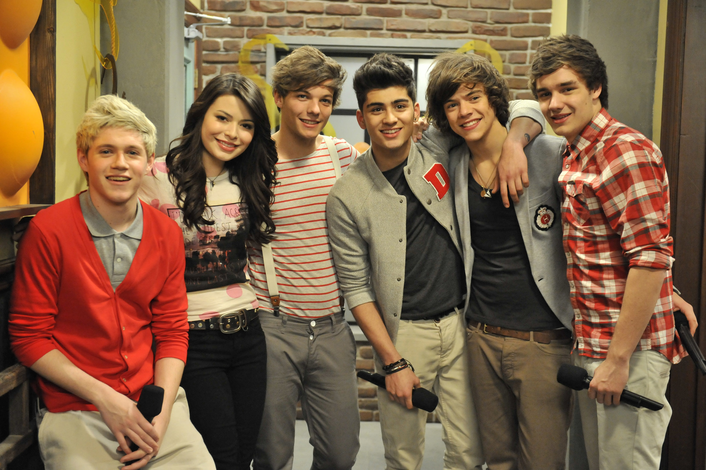 One Direction in iCarly