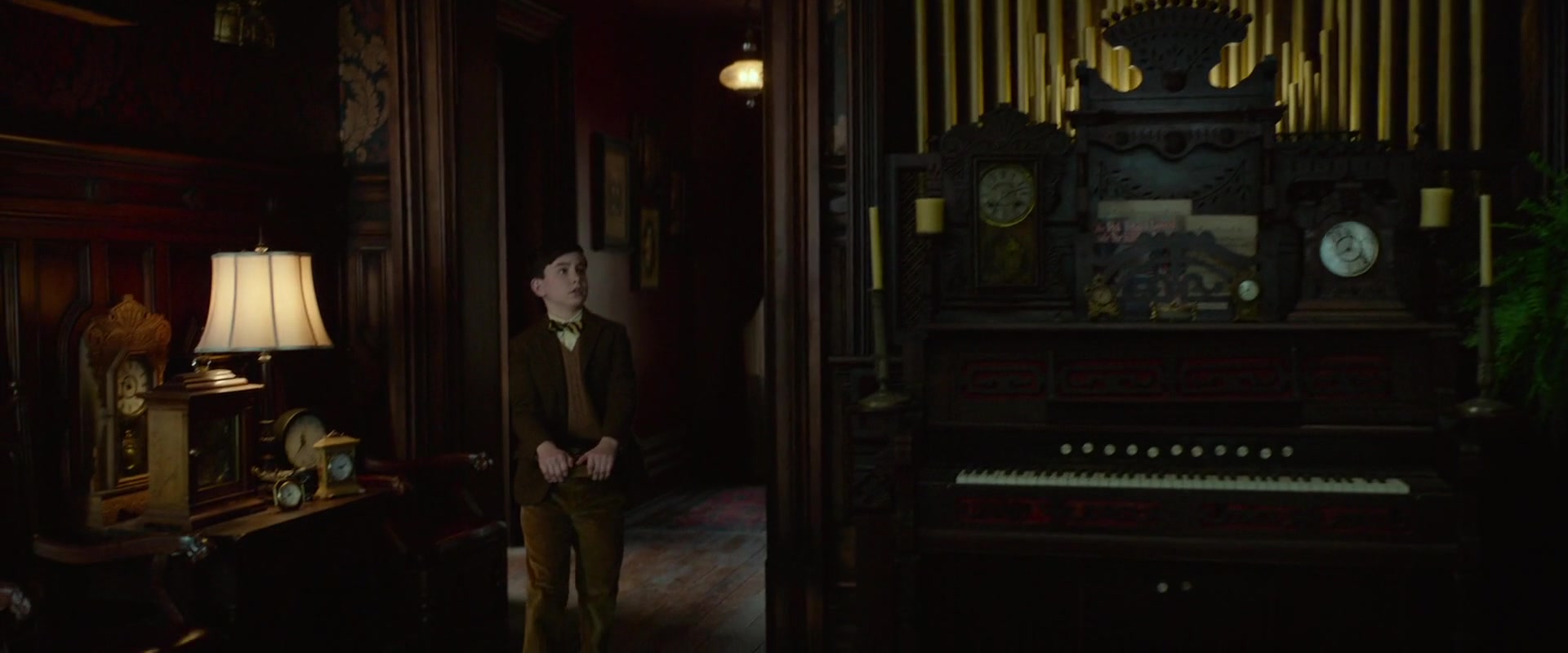 Owen Vaccaro in The House with a Clock in Its Walls