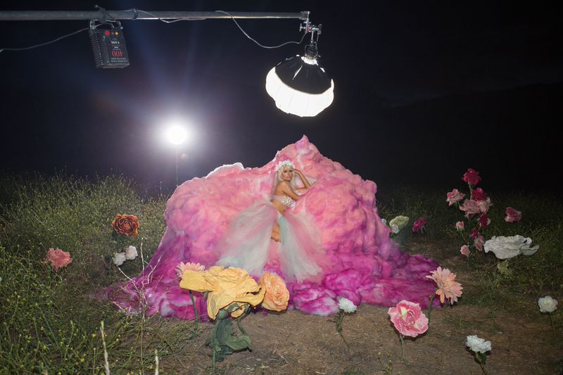 Paris Hilton in Music Video: Come Alive