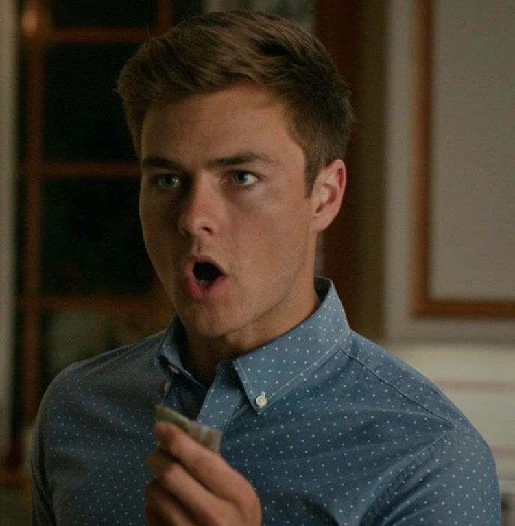 Peyton Meyer in American Housewife