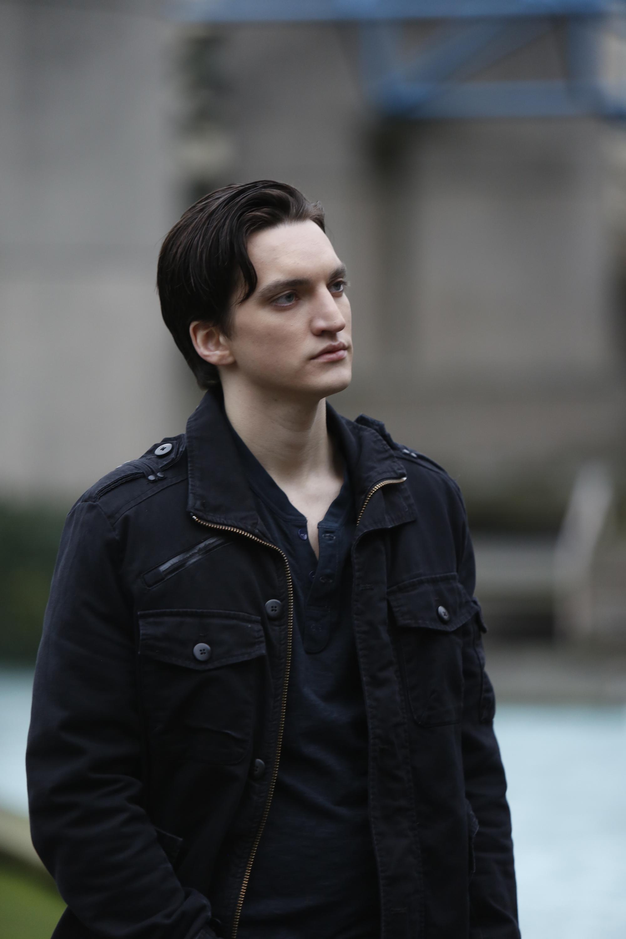 Richard Harmon in Continuum