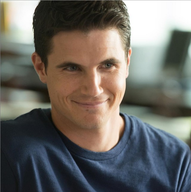 Robbie Amell in The DUFF