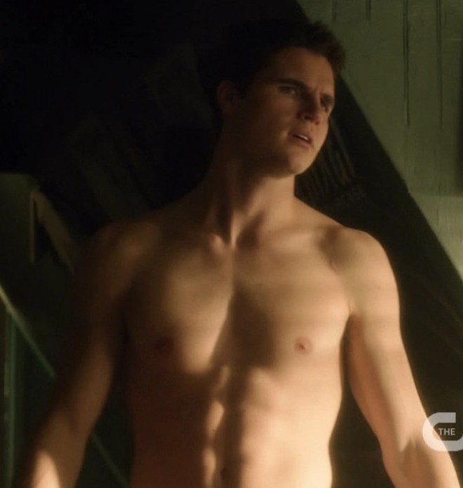 Robbie Amell in The Tomorrow People