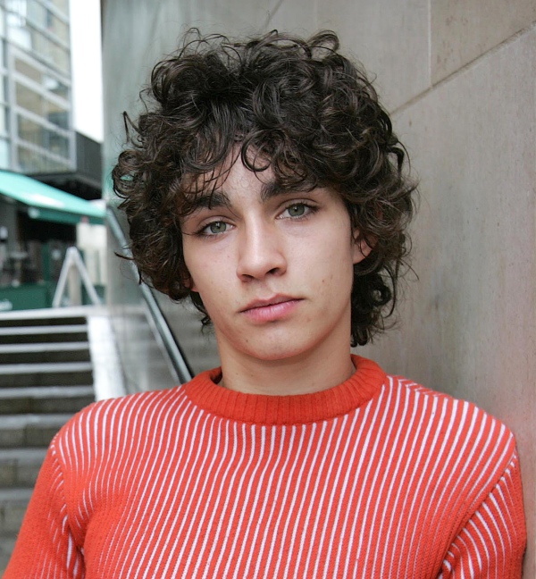 General photo of Robert Sheehan