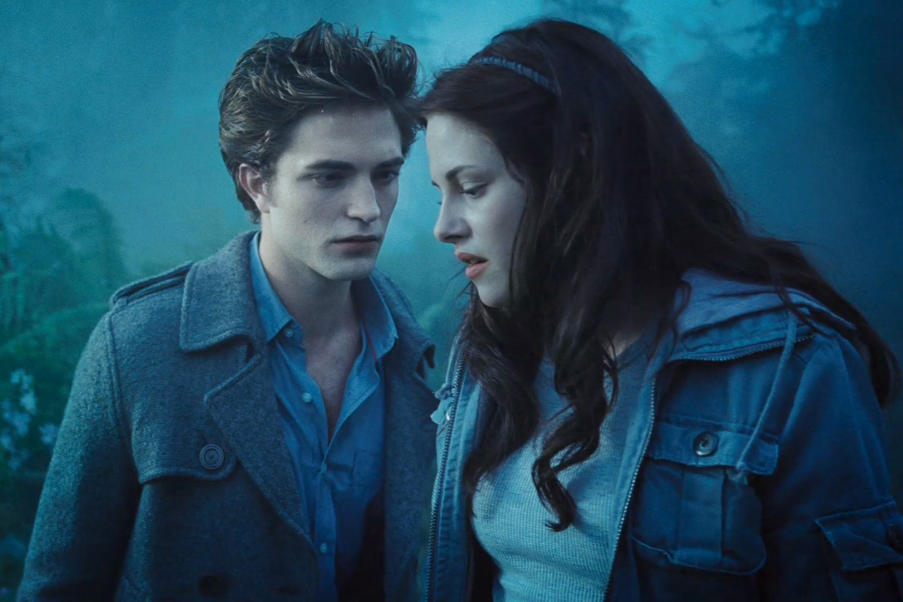 Robert Pattinson in The Twilight Saga: New Moon