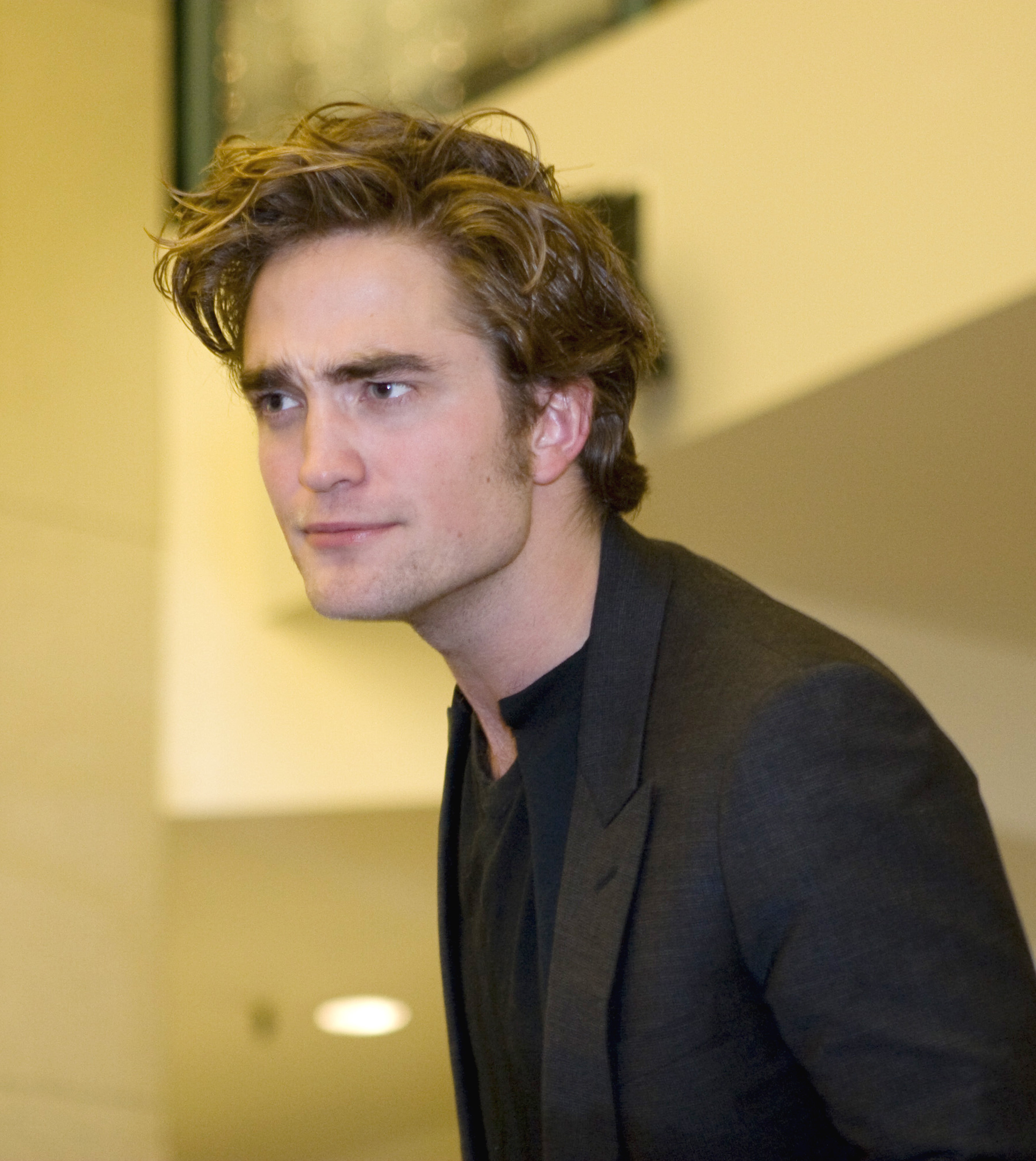 General photo of Robert Pattinson. 