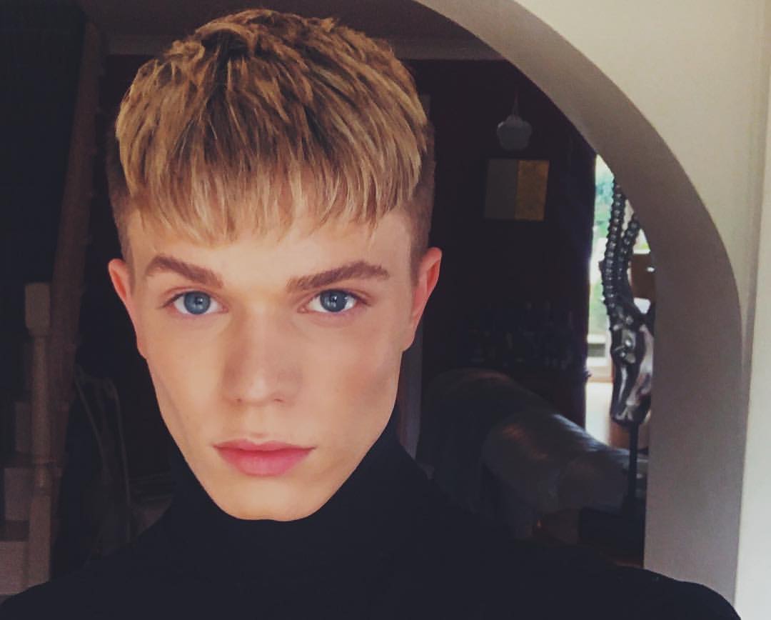 General photo of Ronan Parke