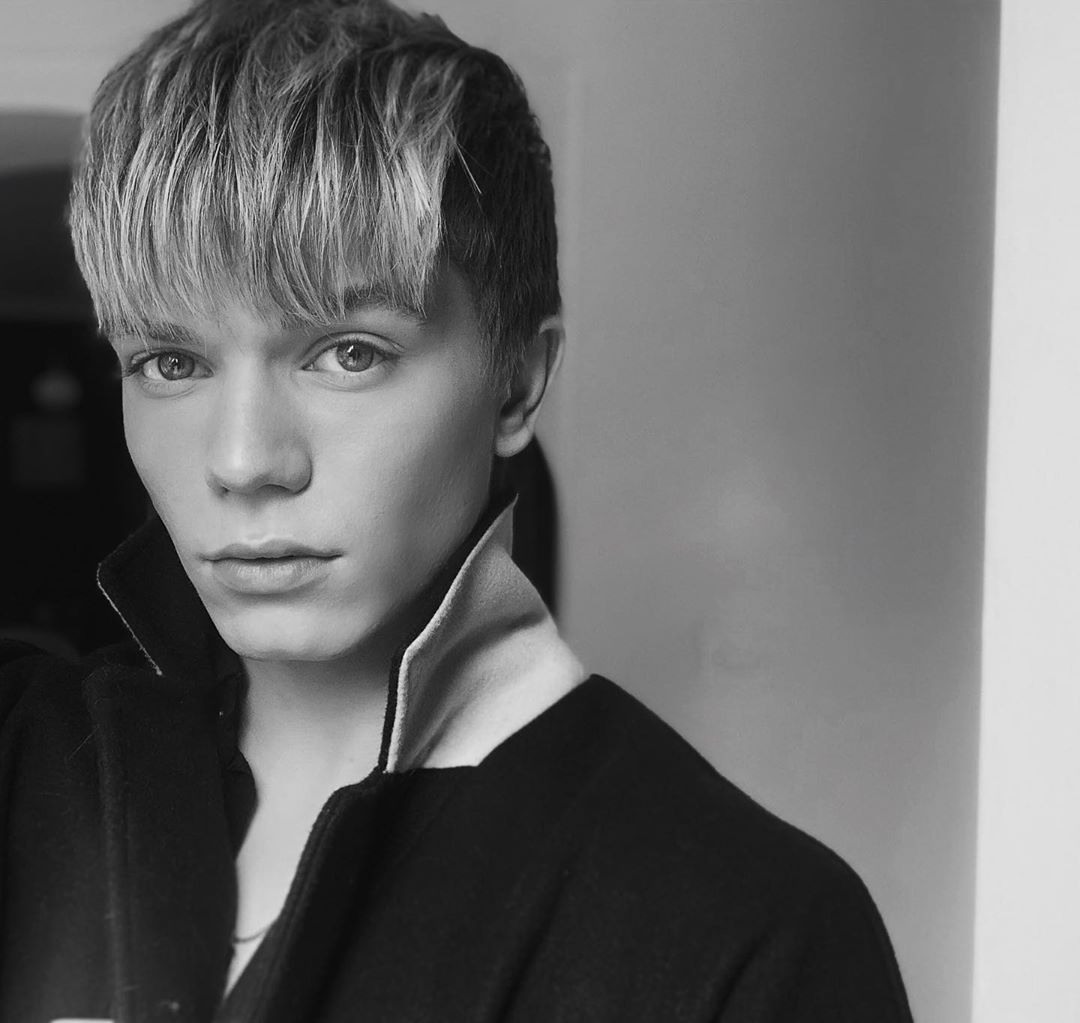 General photo of Ronan Parke