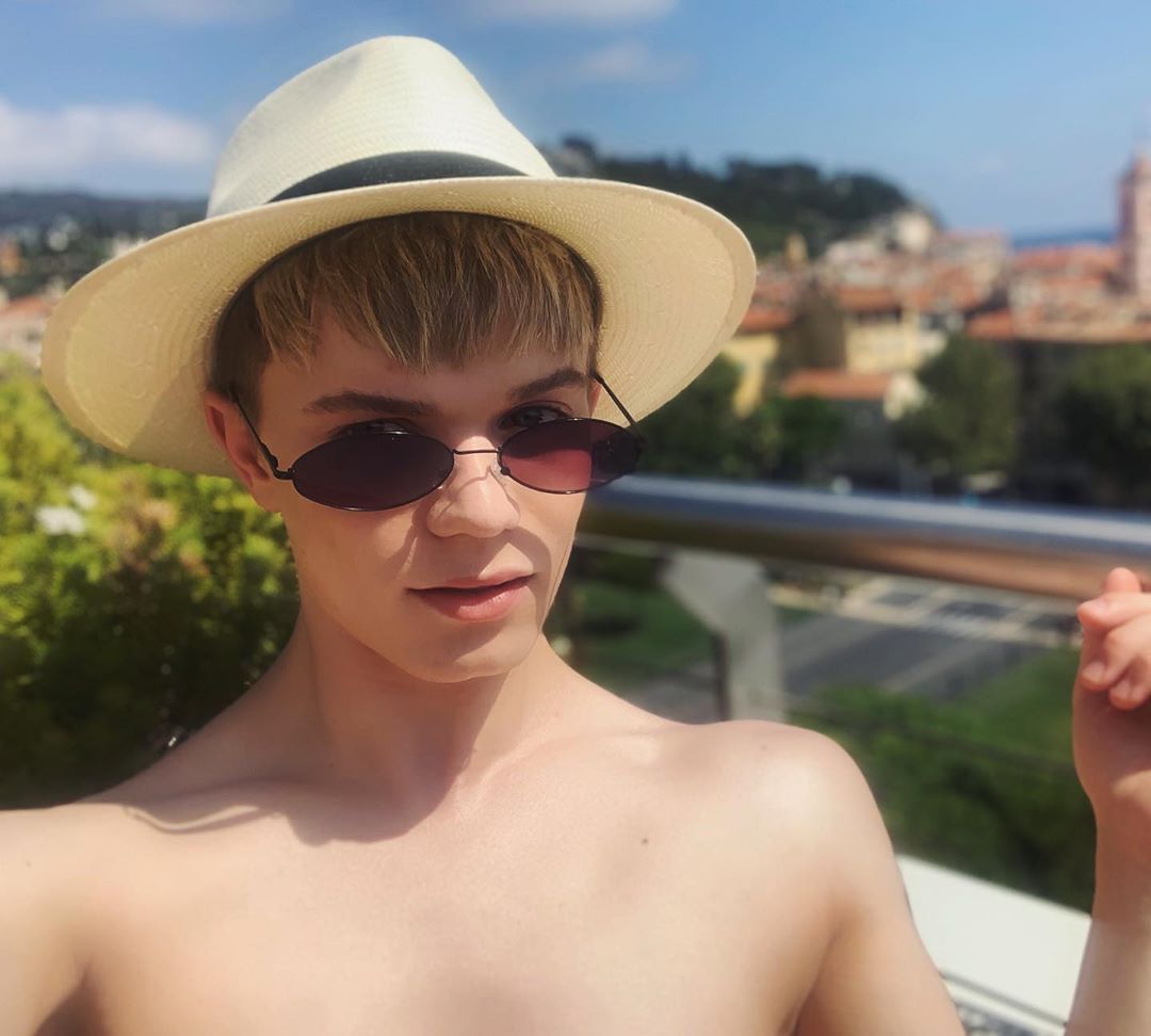 General photo of Ronan Parke