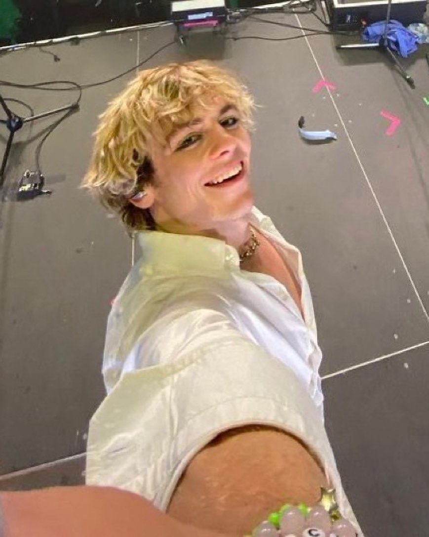 General photo of Ross Lynch