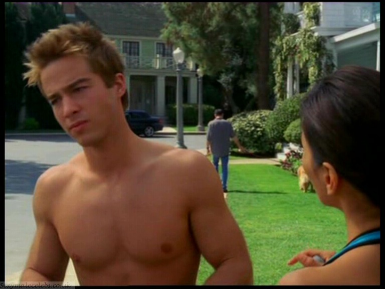 Ryan Carnes in Desperate Housewives