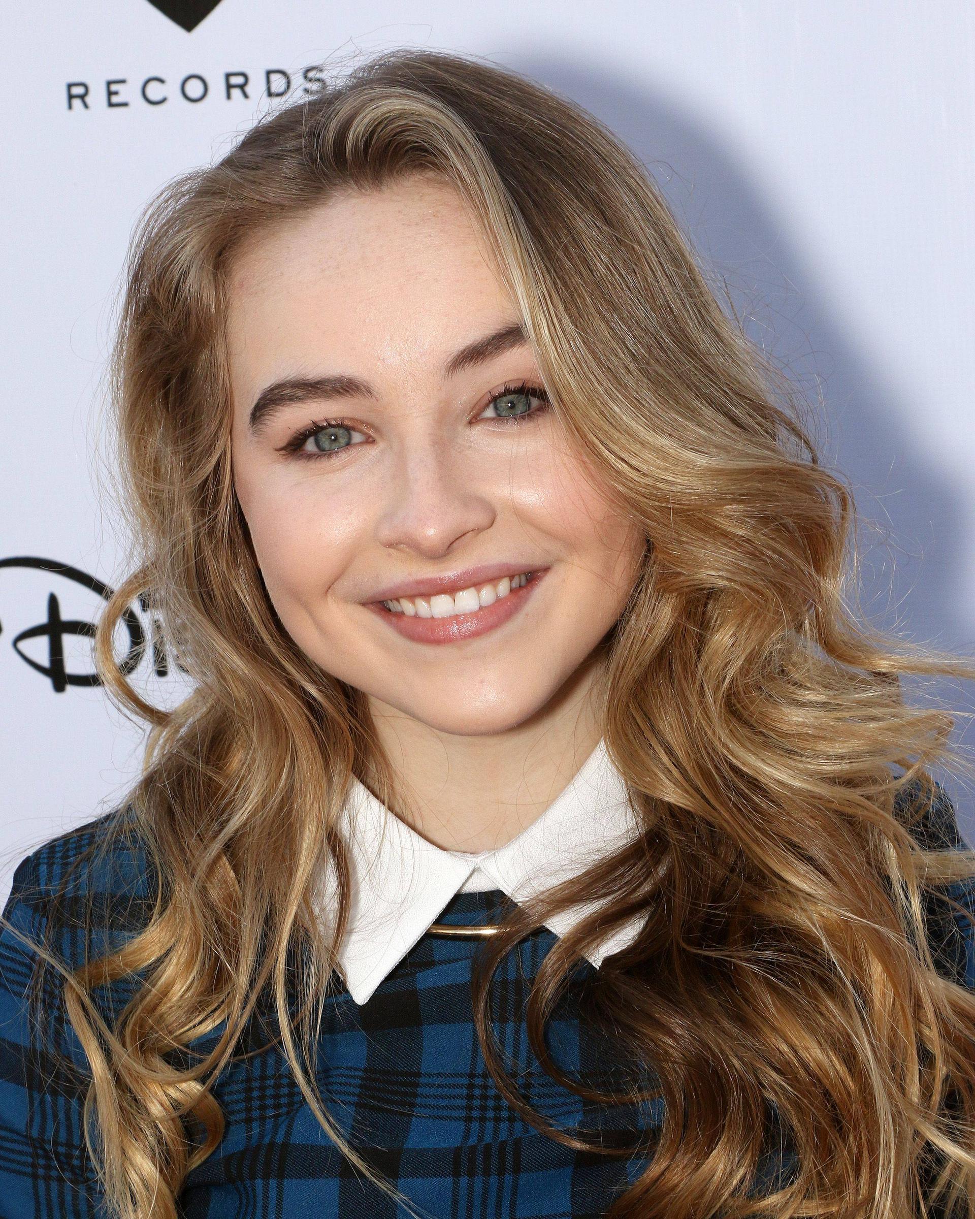 General photo of Sabrina Carpenter