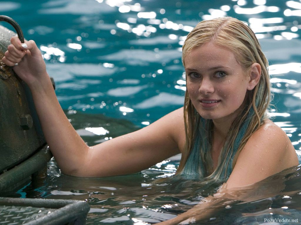 Sara Paxton in Aquamarine