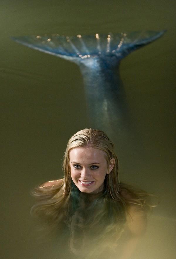 Sara Paxton in Aquamarine