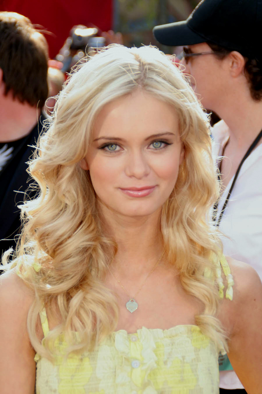 General photo of Sara Paxton