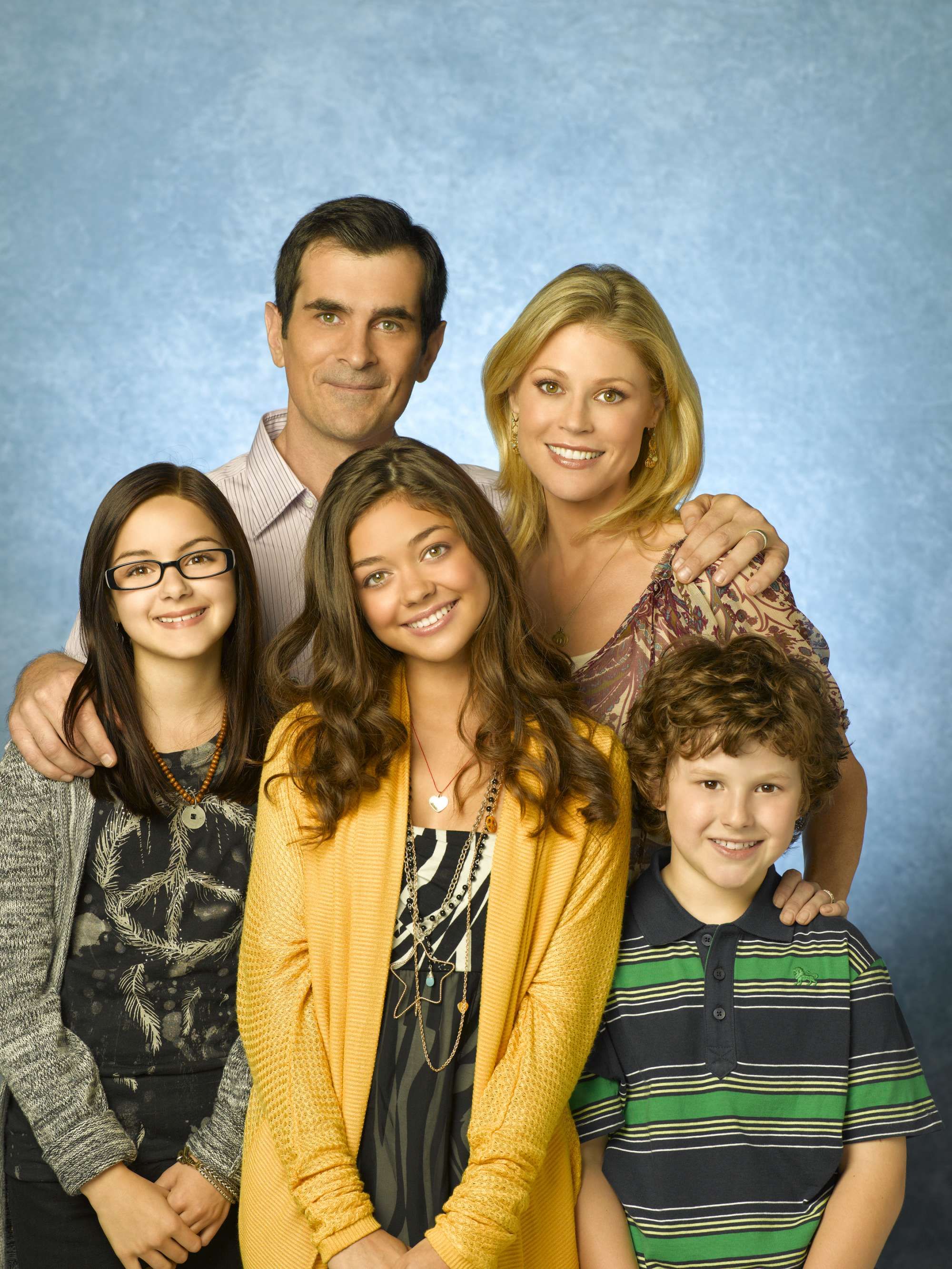Sarah Hyland in Modern Family: (Season 1)
