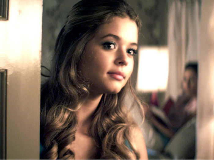 Sasha Pieterse in Pretty Little Liars (Season 2)