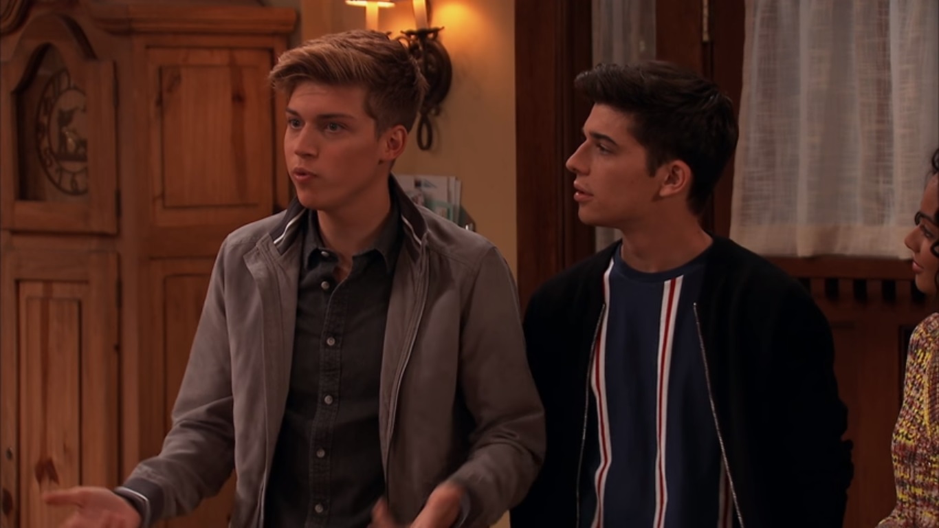 Sean O'Donnell in Nicky, Ricky, Dicky & Dawn