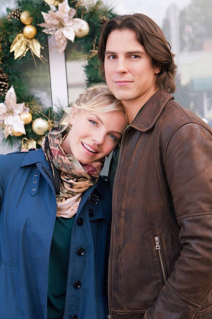 Sean Faris in Christmas with Holly