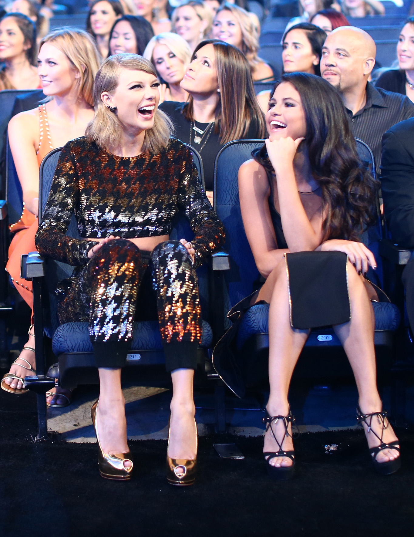 Selena Gomez in Video Music Awards 2015