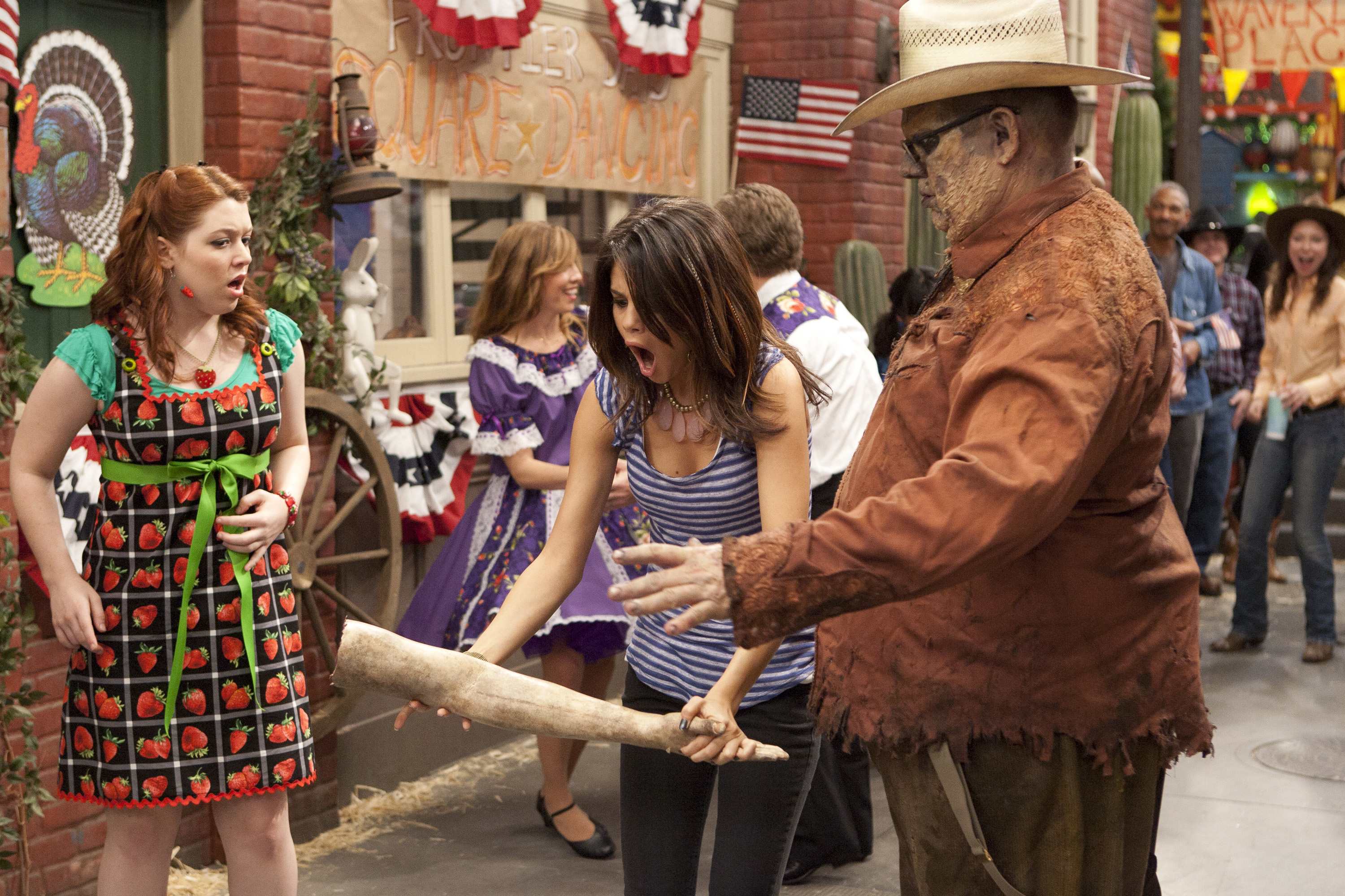 Selena Gomez in Wizards of Waverly Place (Season 4)